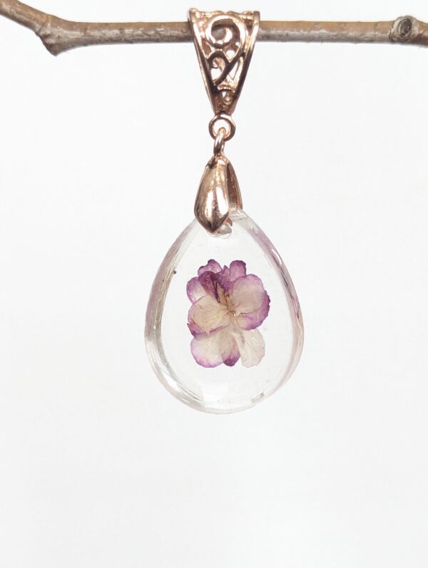 Ness Satin Rose African Violet Preserved In A Resin Pendant - Image 5
